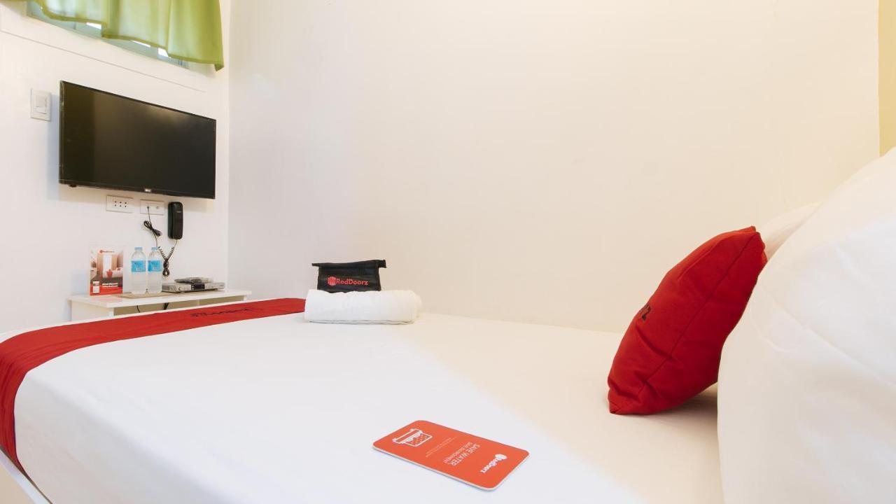 Reddoorz Plus Near Lapasan Plaza Cagayan De Oro Dış mekan fotoğraf